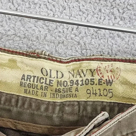 Old Navy Mens Cargo Shorts Khaki Multiple Pockets Serial No ML135 Sz 36 16PT - Picture 4 of 9